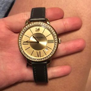 Women’s Gold Face Watch